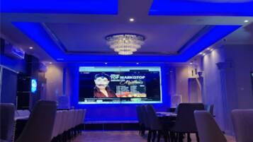 المنشأة من الداخل