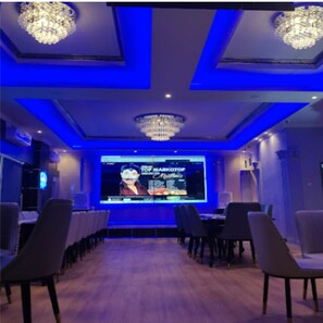 Interior - Hot In Hotel (Depok)