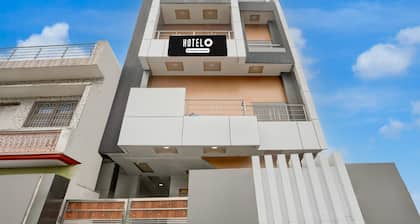 Deluxemohini Guest House