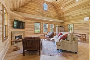 Living area - Abode at Blue Creek | NEW Hot Tub, Arcade (South Bloomingville)