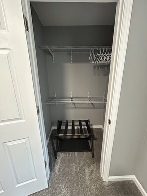 Interior - Silver Maple Cottage - 3 Bedrooms Newly Renovated! (Perrysburg)