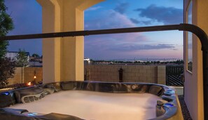 Terrace/patio - Charming Spanish Villa in fabulous Albuquerque (Albuquerque)