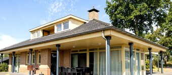 Camping De Molenhof - Familiehuis 10 Personen