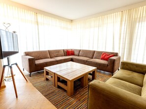 Chalet | Ruang tamu