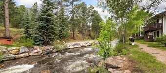 Rocky’s Riverside Retreat - heated pool, river access
