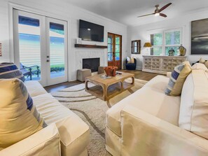 Living area - Spacious 4-bedroom house in beautiful Inlet Beach Florida w heated pool (Seacrest)