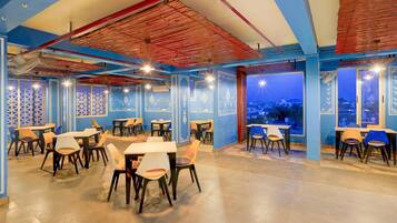 House | Dining