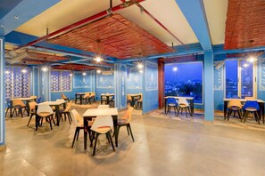 House | Dining - Deluxehotel Lindo Lugar (Alwar)