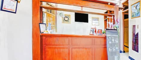 House | Reception
