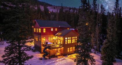 Mountain Chalet with Hot Tub & Sauna near Breck