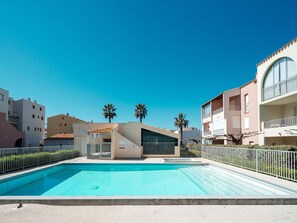 Apartment | Pool | Outdoor pool - Serene Port-side Living in Agde (Agde)