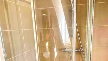 Apartment | Bathroom
