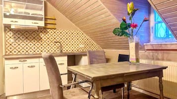 Apartment | Dining