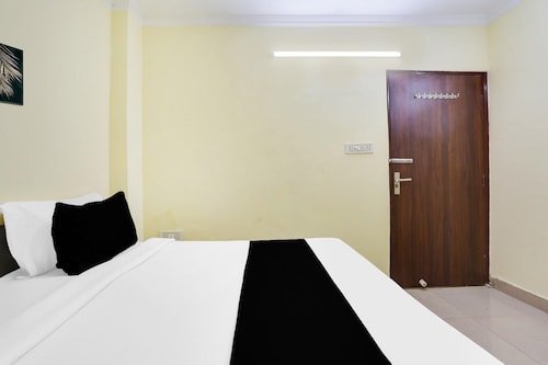 Deluxehotel O Dwarka Metro
