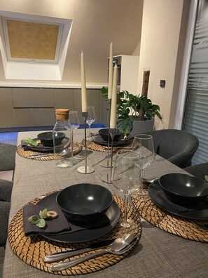 Dining - Cozy vacation and trade fair apartment directly on the Rhine - Wesseling  (Wesseling)