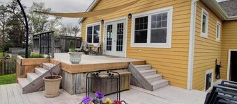 Cozy Retreat Near Everything | Clean & Comfortable