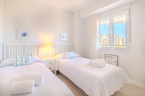2 slaapkamers, een strijkplank/strijkijzer, gratis wifi, beddengoed