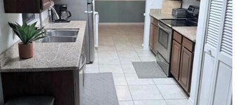 Disney & Daytona Retreat - Cozy Home with Private Yard Near Top Attractions