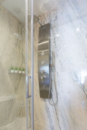 Shower, hair dryer, towels - AG SALINAS 9 - only families (Playa de Gandía)