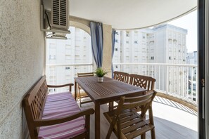 Outdoor dining - VORAMAR II - only families (Playa de Gandía)
