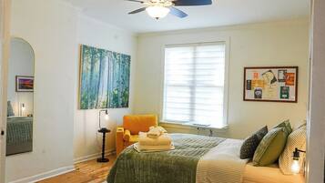 2 bedrooms, desk, iron/ironing board, free WiFi
