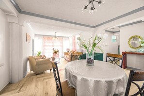 Interior - Spacious 4-bedroom house in Jackmans with AC (Jackmans)