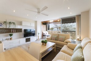 TV - Luxury vacations in Bermuda Apartments in front of the beach - ONLY FAMILIES (Playa de Gandía)