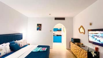 Deluxe Studio, Sea View, Beachside