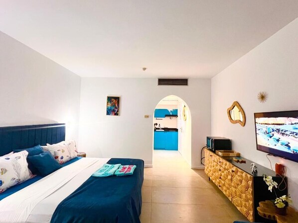 Deluxe Studio, Sea View, Beachside