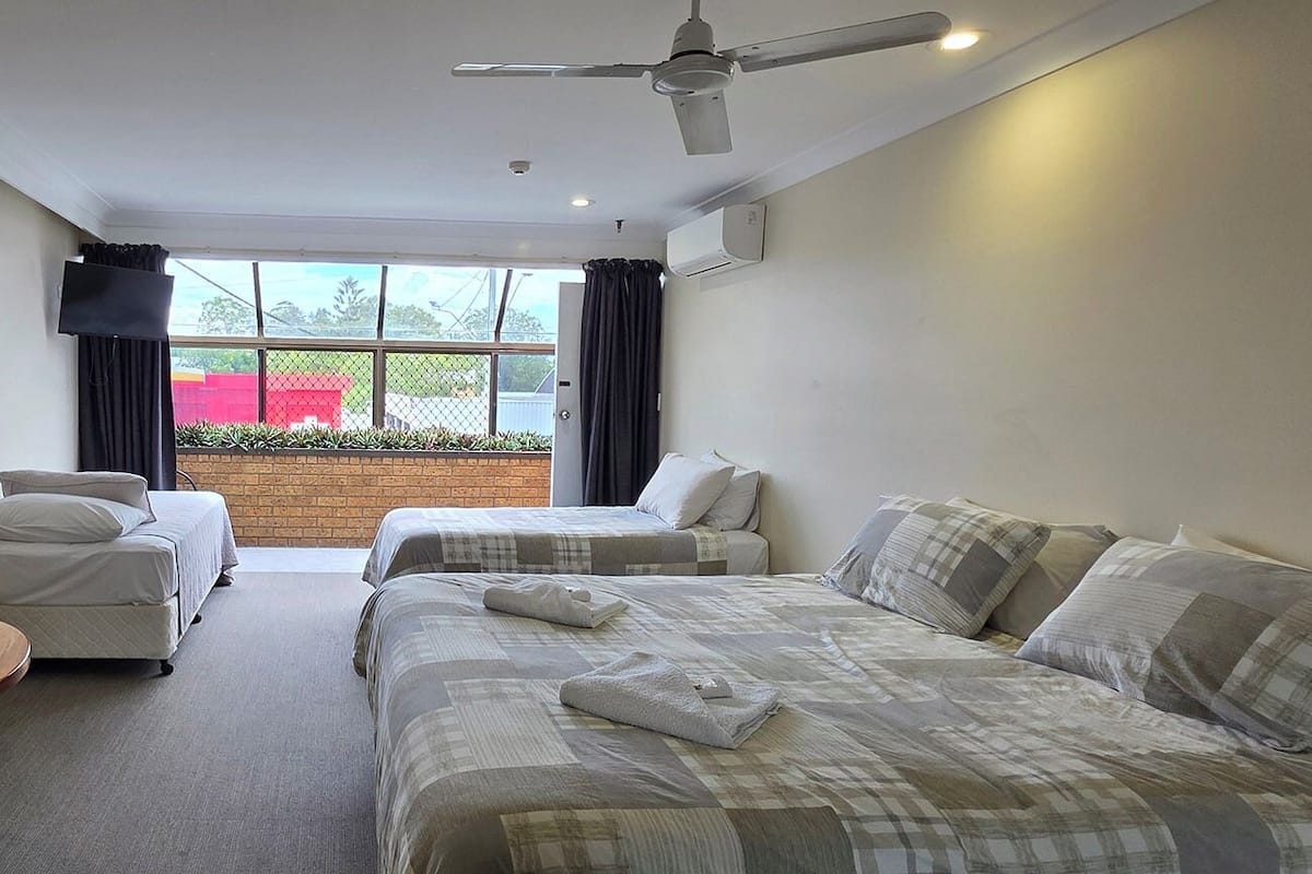 家庭三人房, 露台, 城市景