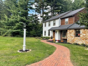 Exterior -  FIFA Spacious 4-bedroom house in peaceful Chadds Ford with AC, (Chadds Ford)
