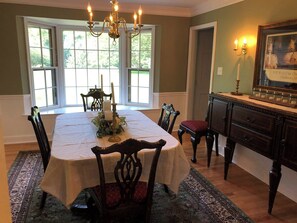Dining -  FIFA Spacious 4-bedroom house in peaceful Chadds Ford with AC, (Chadds Ford)