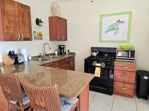 Private kitchen - Fiesta @Serendip Vacation Condos (Cruz Bay)