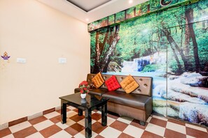 House | Reception - Deluxeganakkal Near BGS Hospital Junction (Bengaluru)