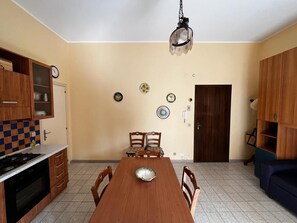 Interior - Nixa Holiday House (Giardini Naxos)