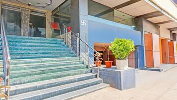 House | Reception