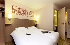 Room - Kyriad Cholet (Cholet)