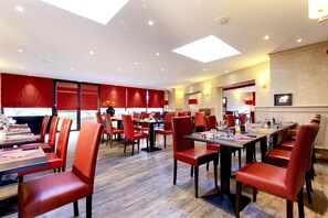 Dining - Kyriad Cholet (Cholet)