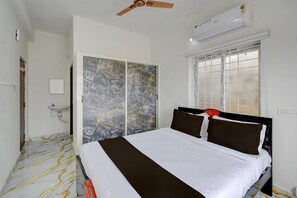 1 bedroom - Deluxegn Luxury Suits (Hyderabad)