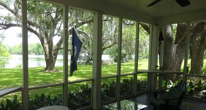 Captain Caviar's 2-bedroom cottage on the Lower Atchafalaya River in Patterson