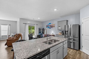 Interior - Memphis-Inspired 4BR Home w/Fireplace+Fast Wi-Fi+Close to all major attractions (Southaven)