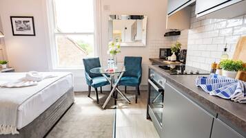 1 Schlafzimmer, Bügeleisen/Bügelbrett, Reisekinderbett, kostenloses WLAN