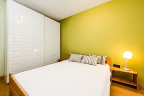 1 bedroom, desk, iron/ironing board, WiFi - Nadodrze Apt - Balcony, Parking, Workspace (Wrocław)
