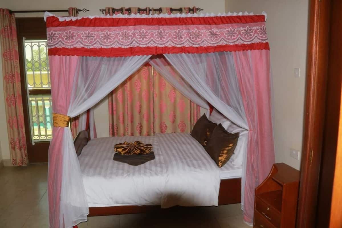 Comfort Single Room, Balcony, Hill View