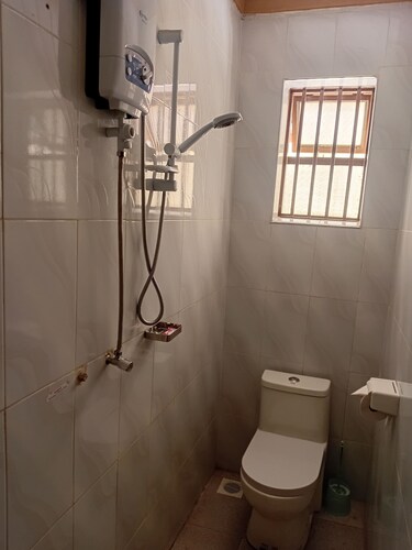 Uhuru 50 hotel kasese