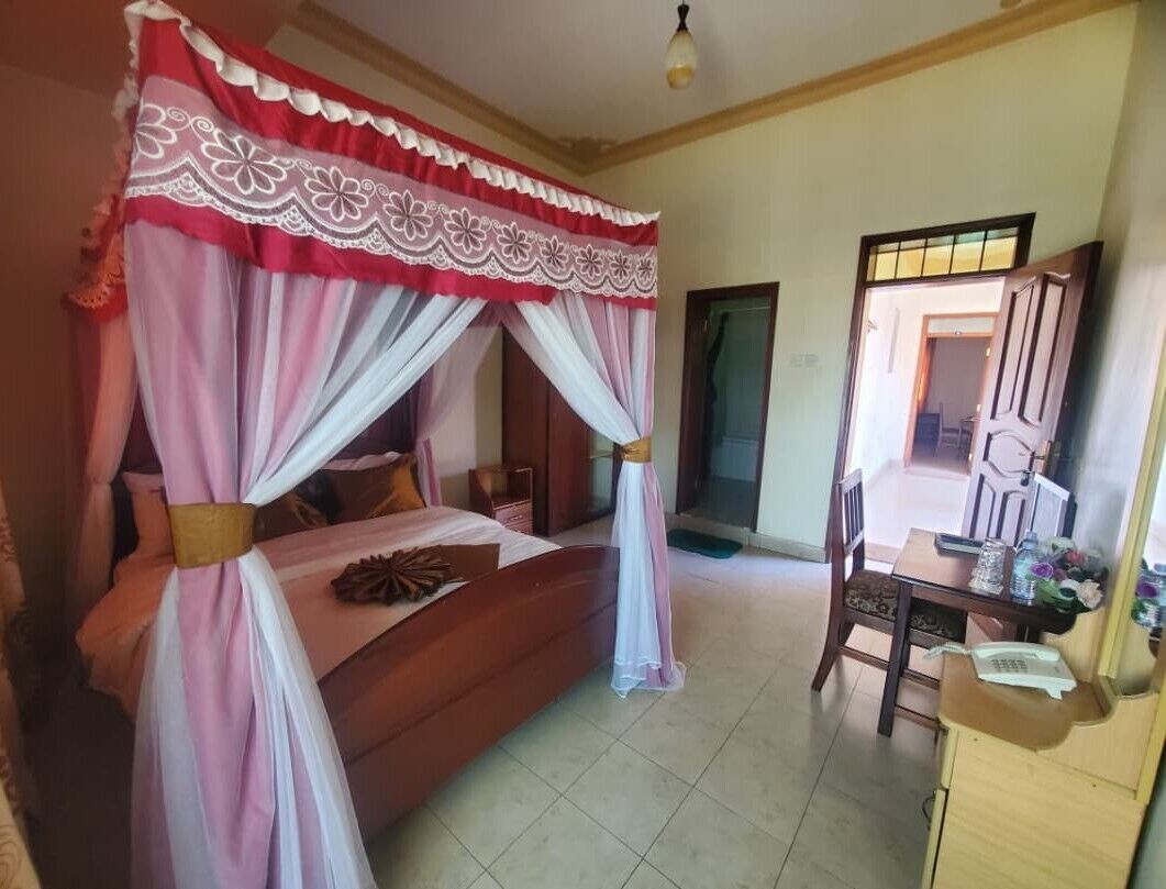 Quarto casal luxo, sacada, vista para a cidade