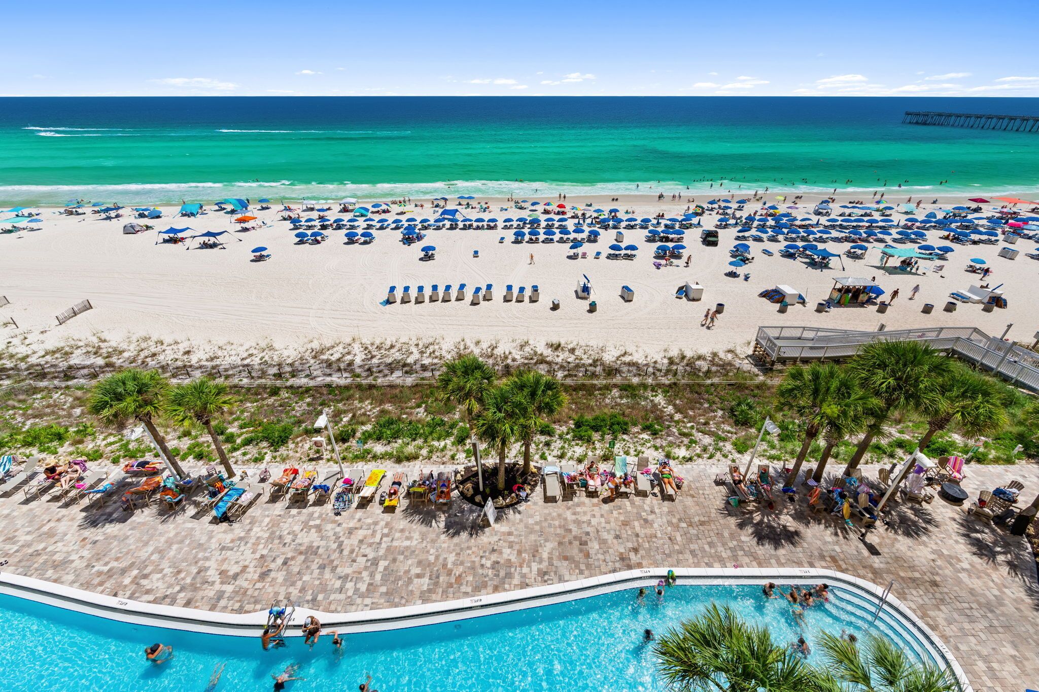 Una spiaggia nelle vicinanze