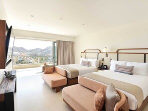 2 bedrooms, iron/ironing board, WiFi, bed sheets - Luxurious 2 bed 2 bath with optional pull out. In the heart of Cabo San Lucas. (Cabo San Lucas)
