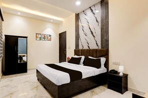 House - Deluxe GT Road Amritsar (Amritsar)