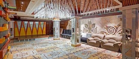 House | Lobby